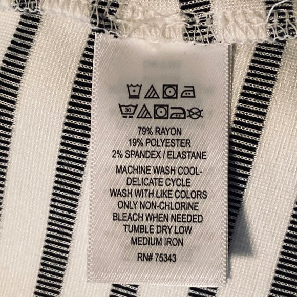 Tahari Black/White stripe, button-front Jacket, Medium - Picture 3 of 5